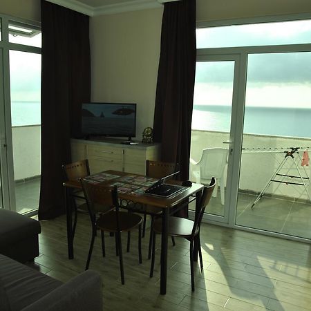 מחינג'אורי The View Apartment מראה חיצוני תמונה